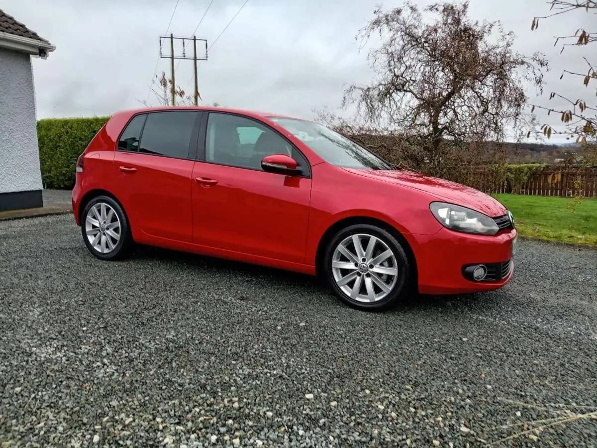 Volkswagen Golf 2010 2.0L tdi - Image 4