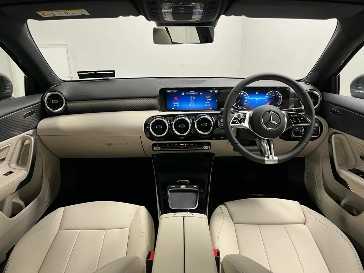 Mercedes-Benz A-Class 180 Progressive - 17 Inch Al - Image 4