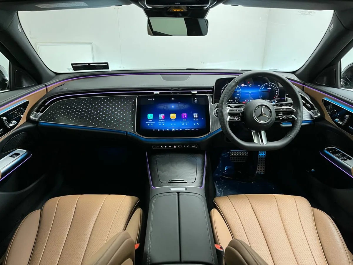 Mercedes-Benz E-Class 300e AMG - Reversing Camera - Image 4