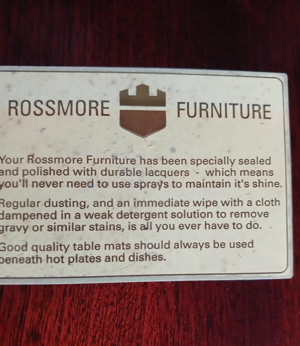 Rosmore Dining Table. - Image 4