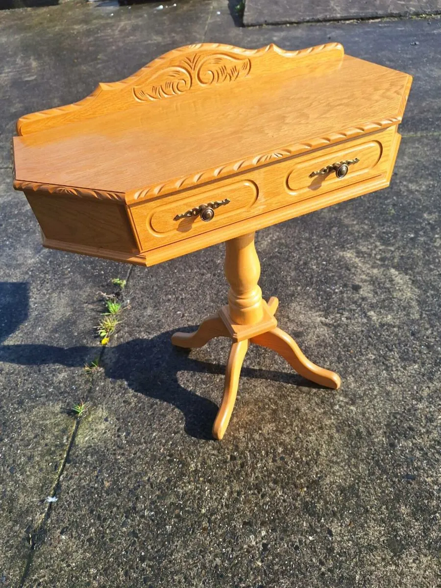 Lovely wooden hall table - Image 1