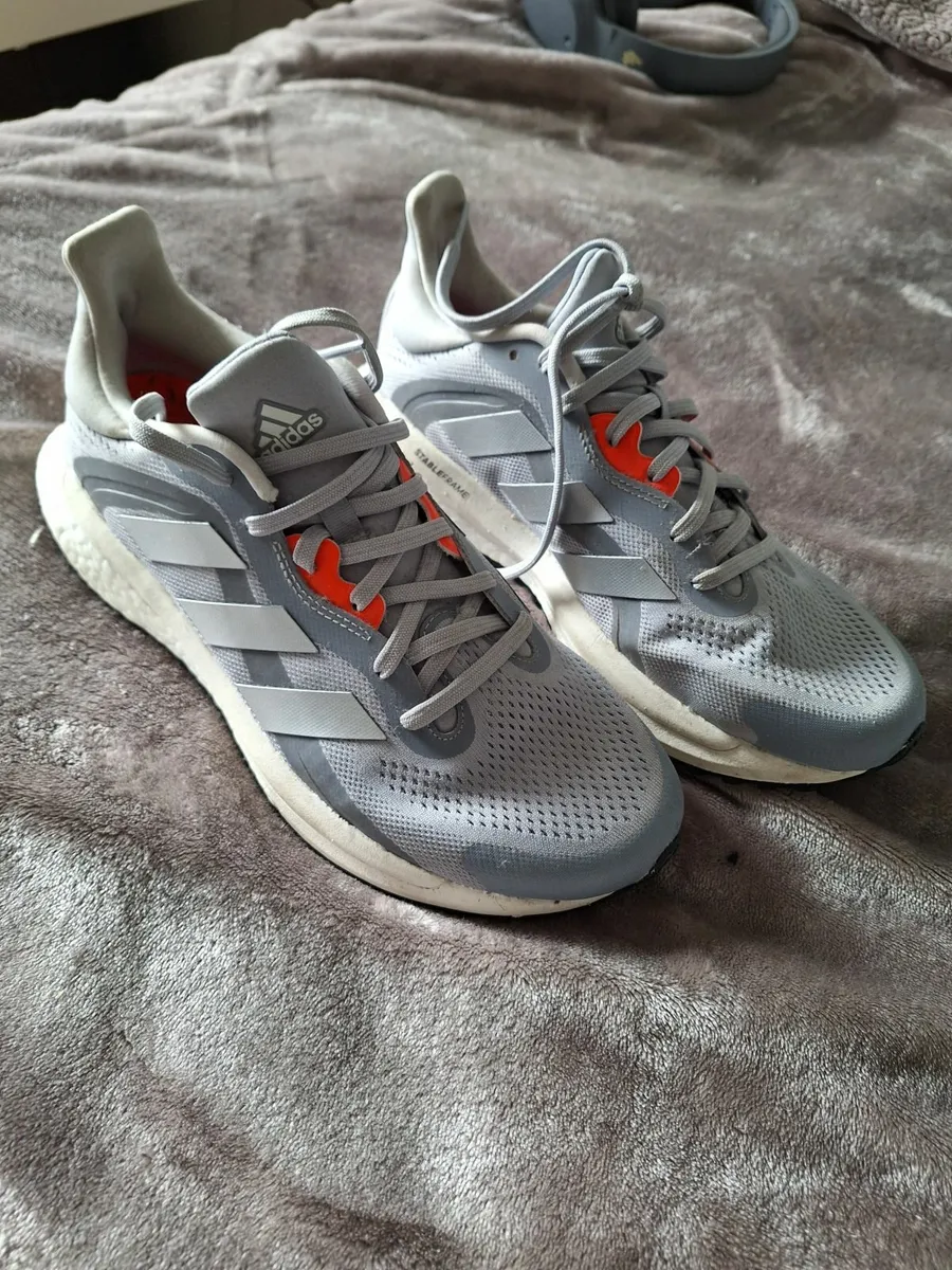 Adidas trainers size 6.5 - Image 1