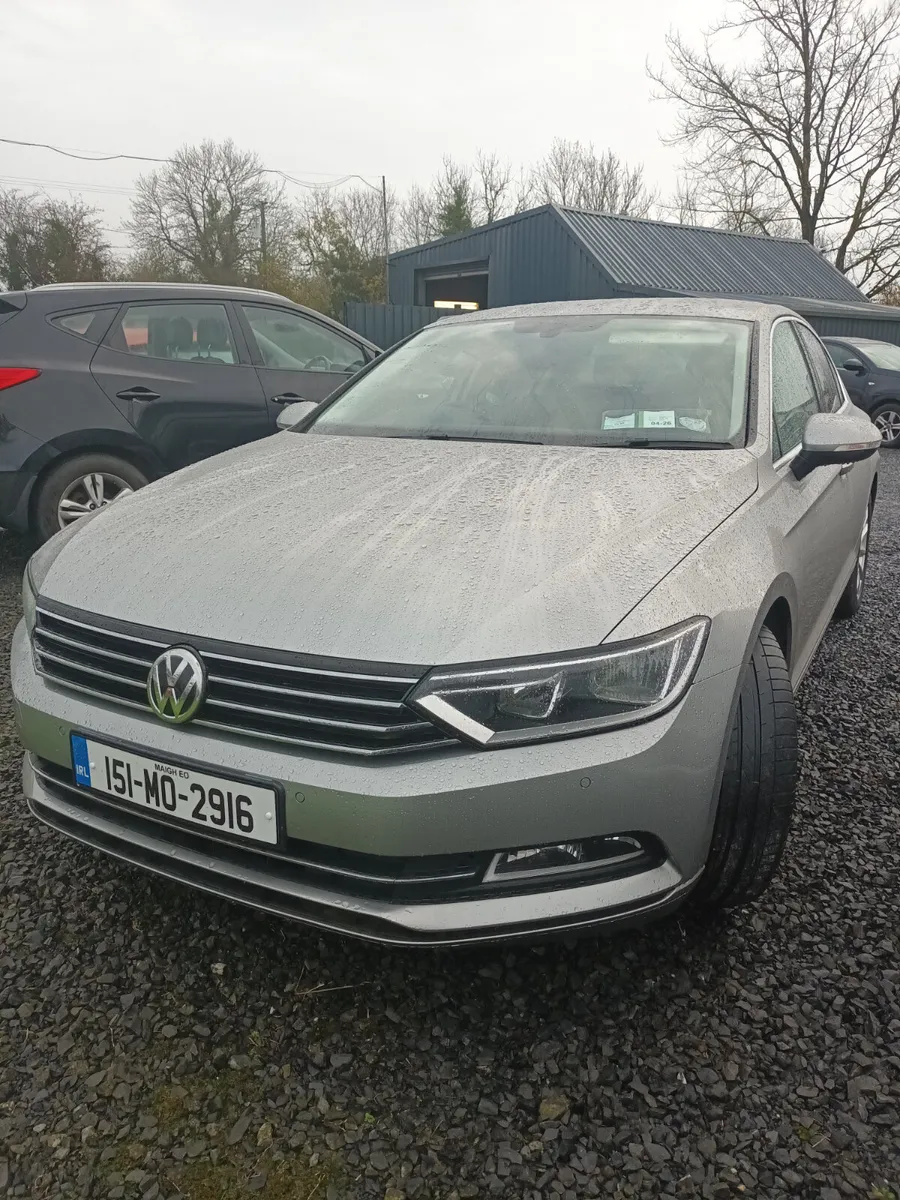 Volkswagen Passat 2015 - Image 2
