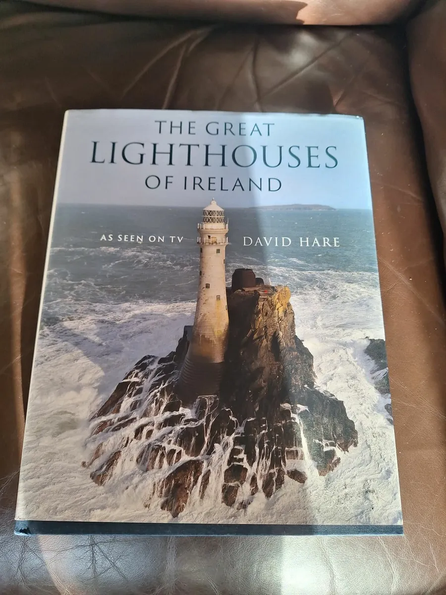 NEW The Great Lighthouses of Ireland