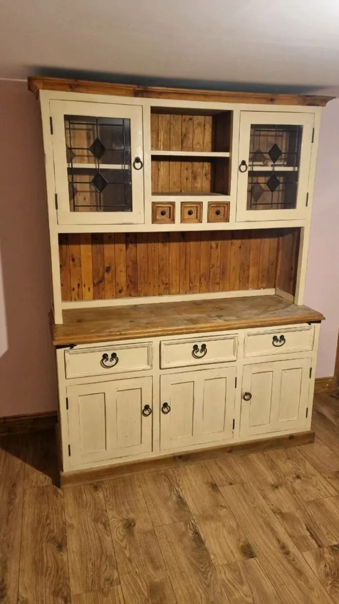Kitchen dresser - Image 1