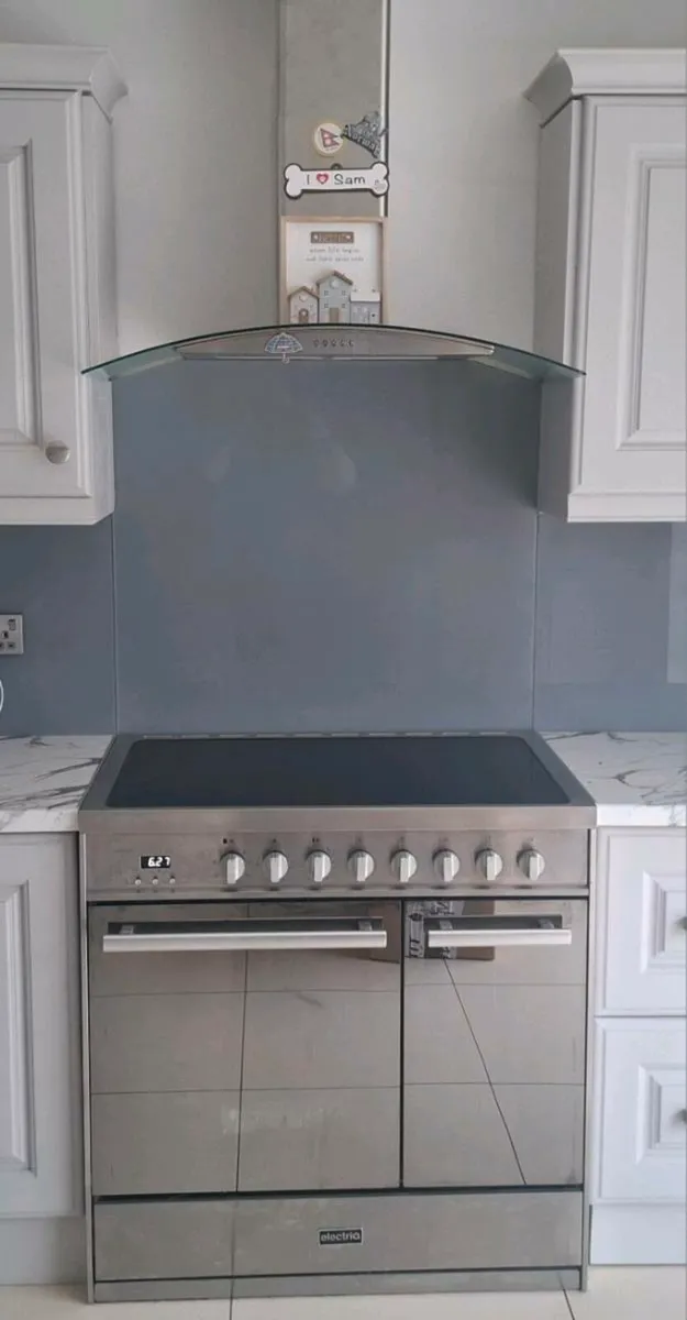 Electric Range Cooker and Extractor Hood