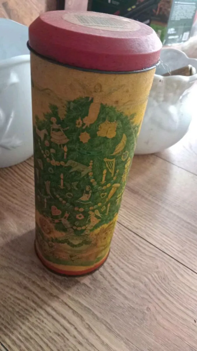 Vintage cookie tin - Image 1