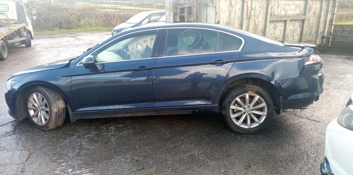 2017 VOLKSWAGEN PASSAT 1.6 DIESEL FOR BREAKING! - Image 3