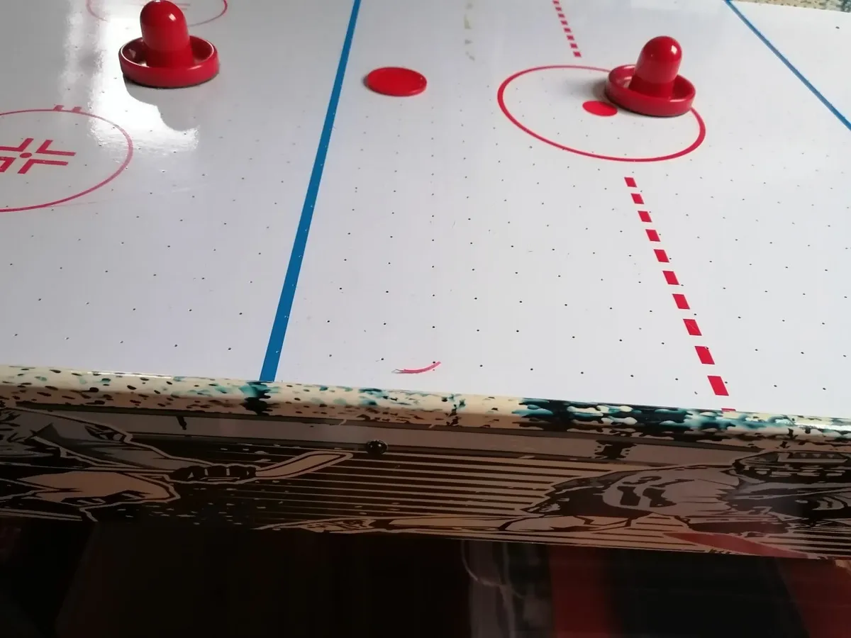 **FREE**Air hockey &  **FREE**football table - Image 2