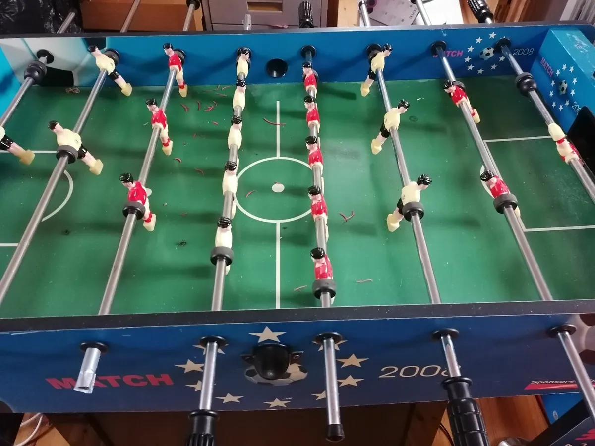 **FREE**Air hockey &  **FREE**football table - Image 4