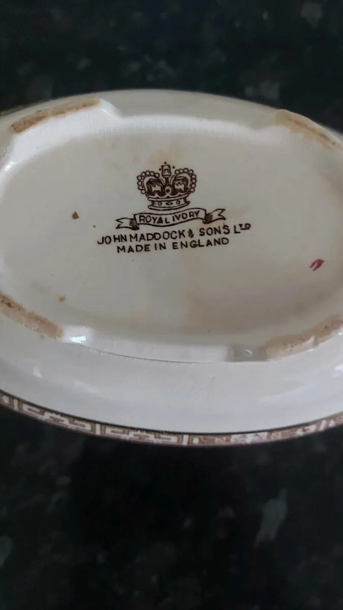 Antique Royal Ivory gravy boat - Image 4