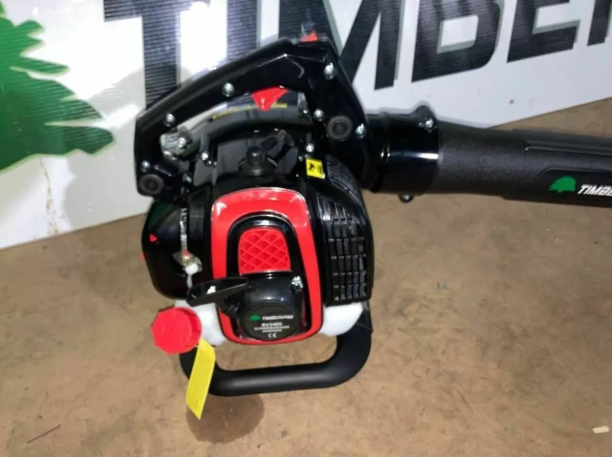 Timberpro 2-1 petrol blower vac. Free delivery - Image 2