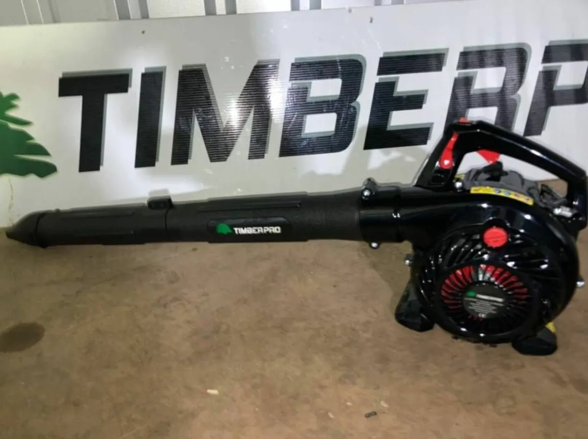 Timberpro 2-1 petrol blower vac. Free delivery - Image 4