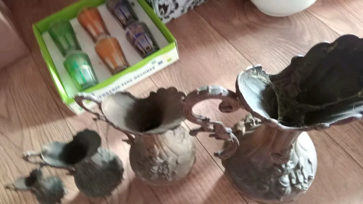 Vintage pewter jugs - Image 2