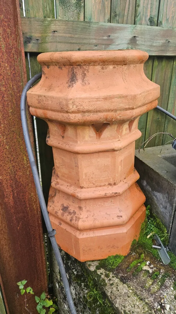 Terracota Chimney pot