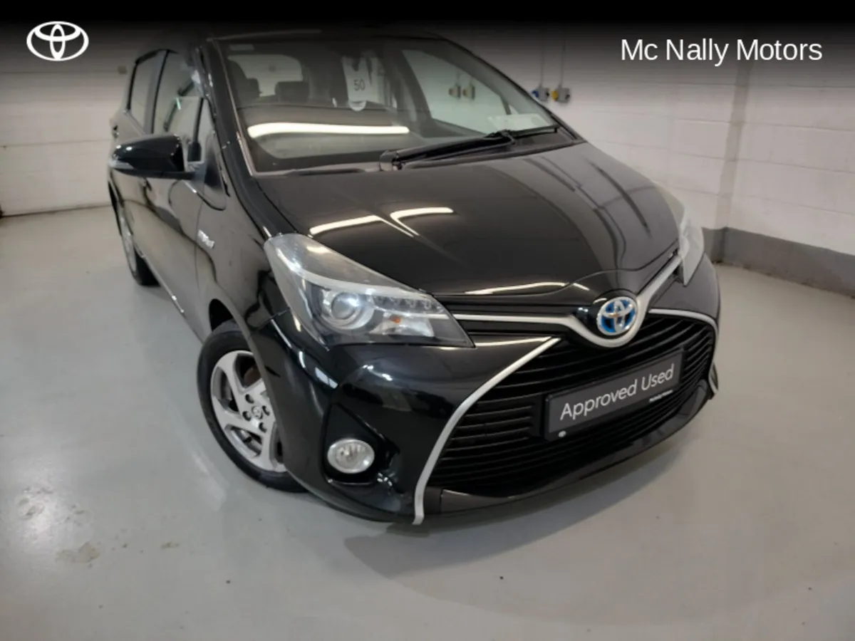 Toyota Yaris HYBRID LUXURY MC LOW KMS - Image 1