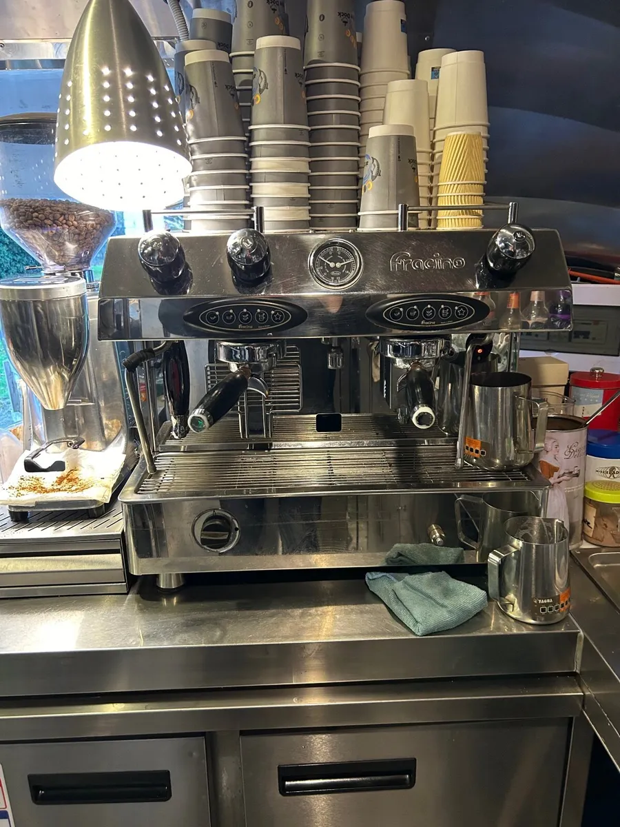 Catering trailer - Image 4