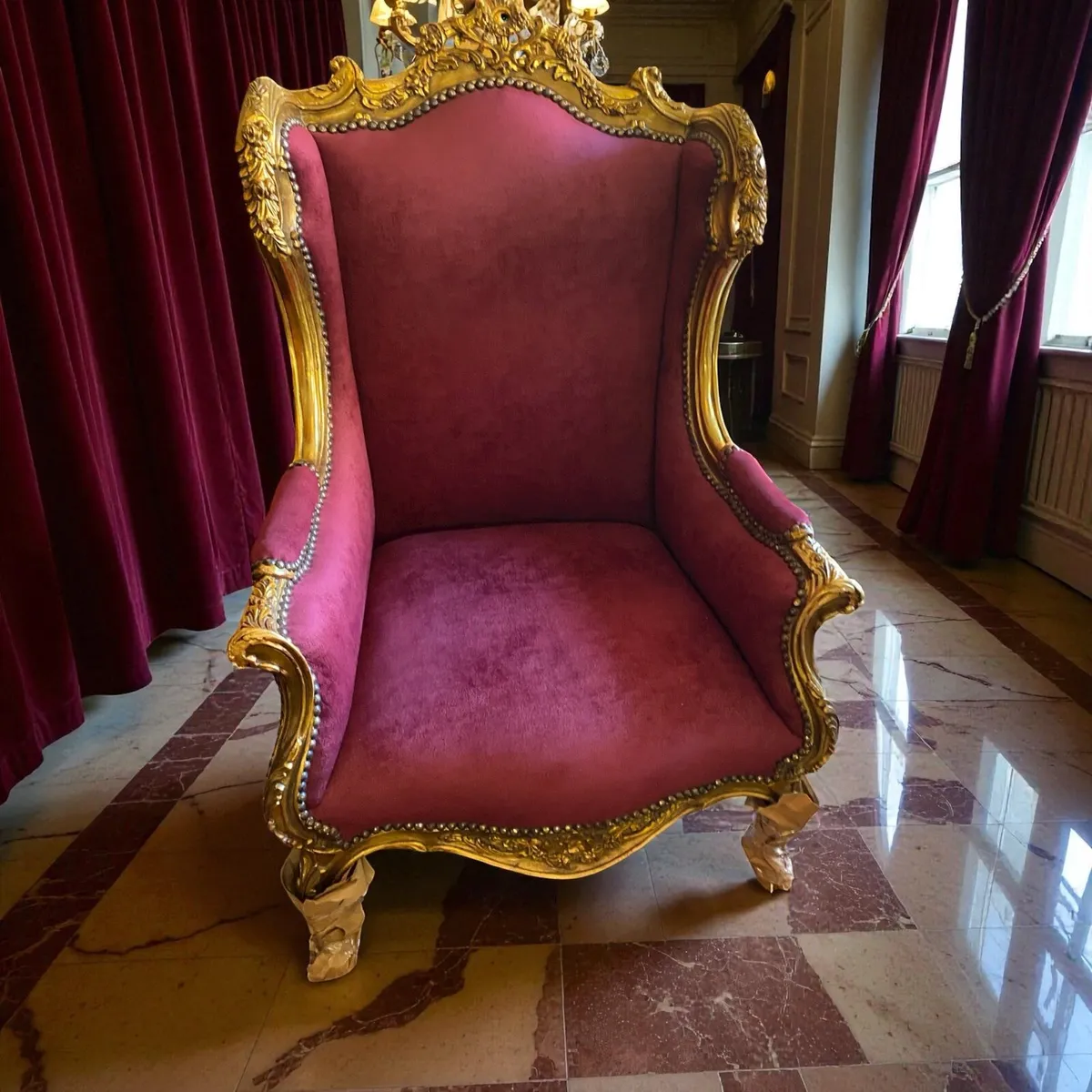 Throne chairs to clear - Image 2