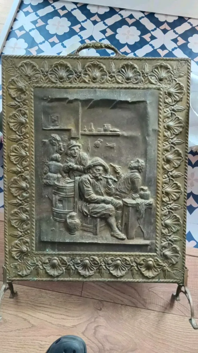 Vintage brass fire screen - Image 1