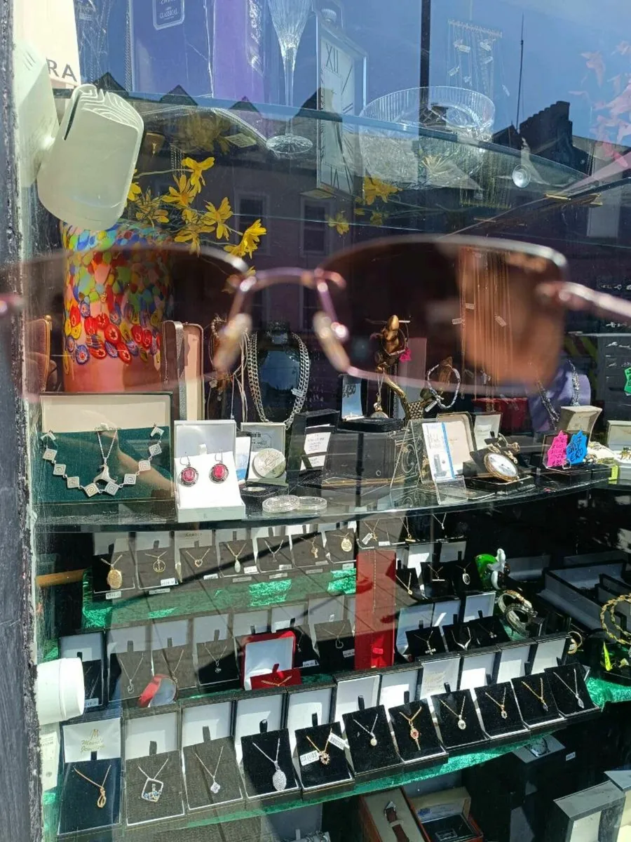 Ray Ban Pink Sunglasses - Image 4