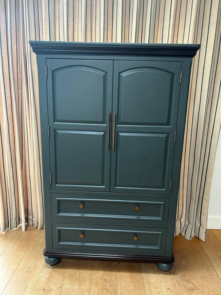 Pantry press/cabinet / kitchen unit / wardrobe - Image 1
