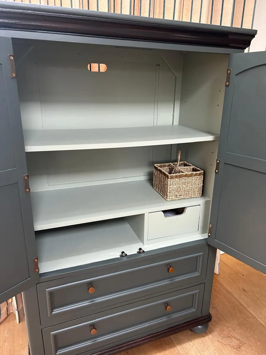 Pantry press/cabinet / kitchen unit / wardrobe - Image 4