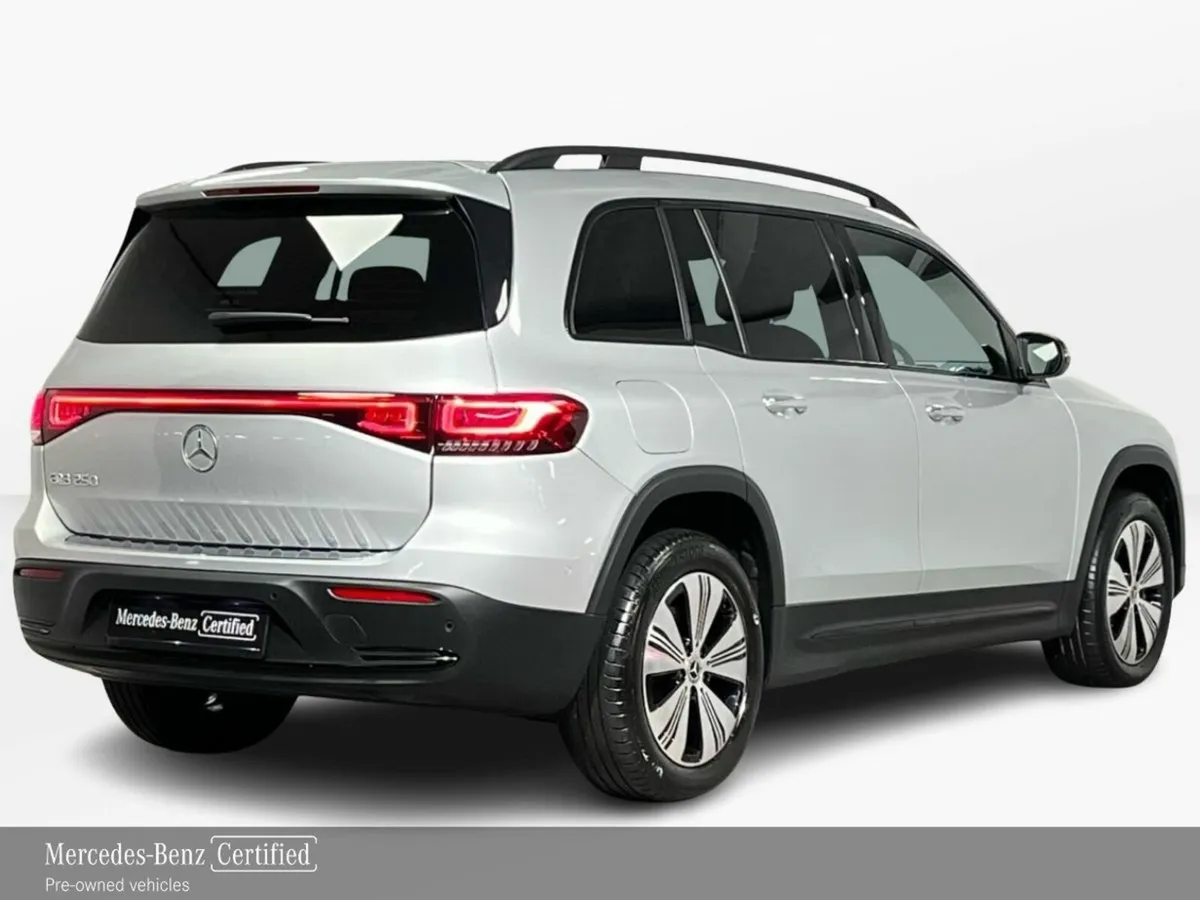 Mercedes-Benz EQB 250 Progressive - 18 Inch Alloys - Image 4