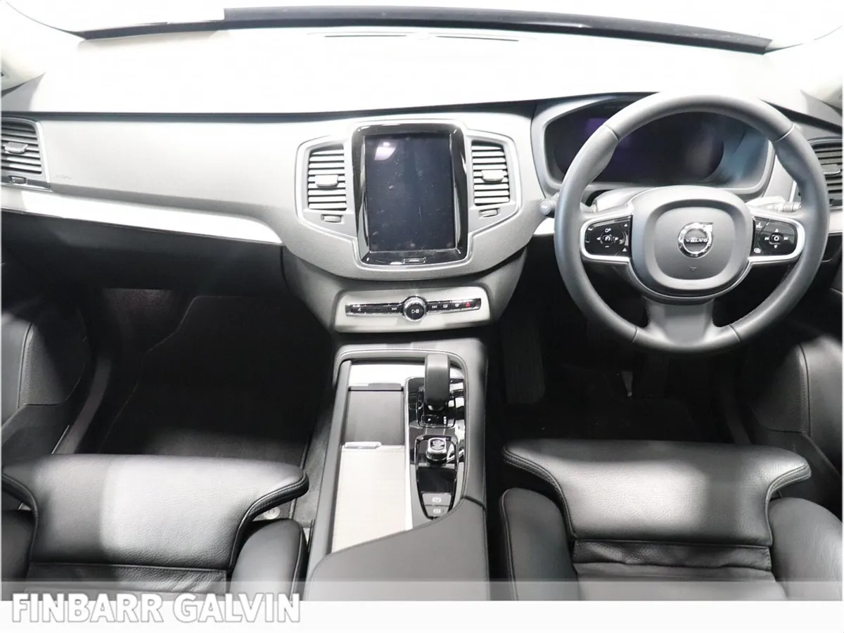 XC90 CORE T8 RECHARGE AWD AUTO - Image 4