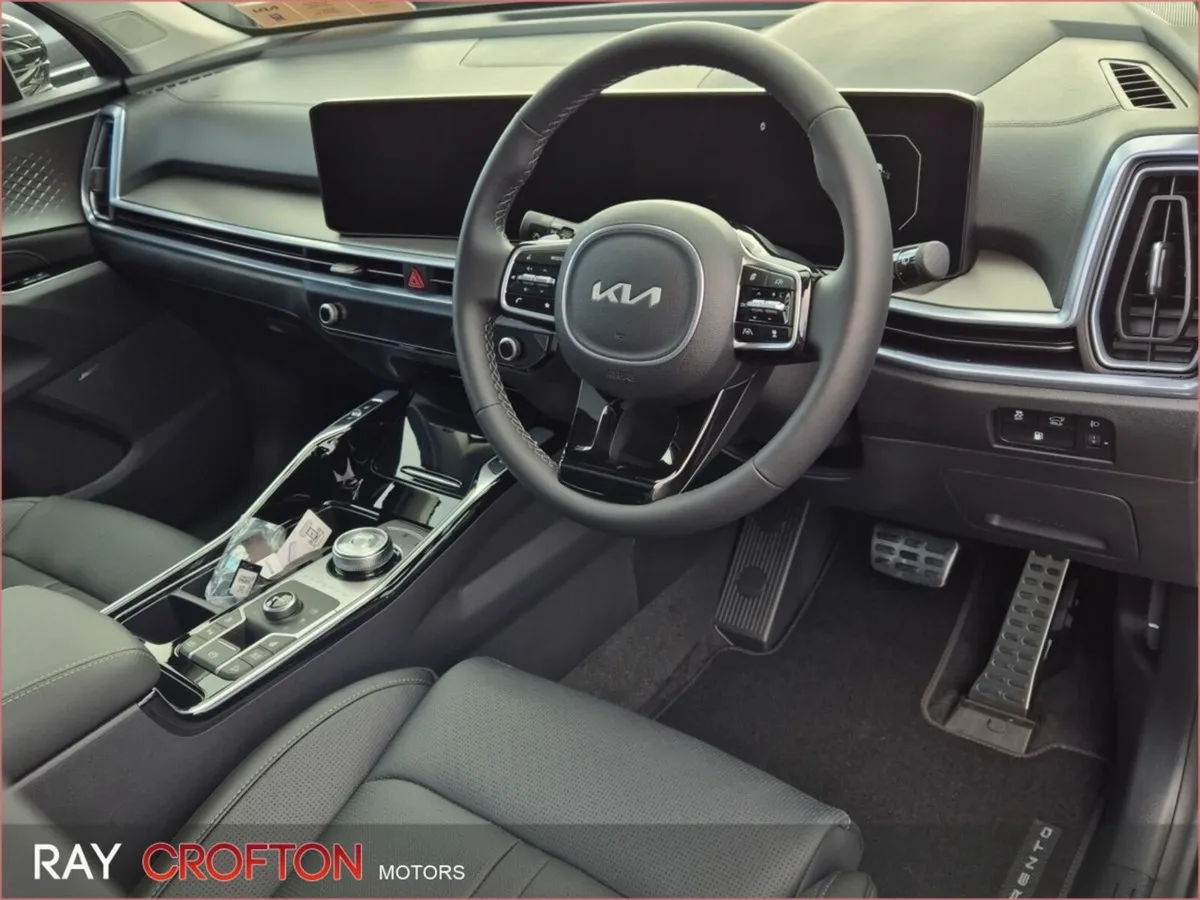 Kia Sorento 1.6 PHEV SEM - Image 3