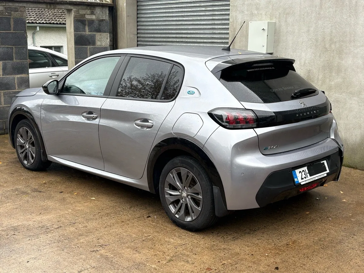 2023 PEUGEOT 208 ELECTRIC - Image 3