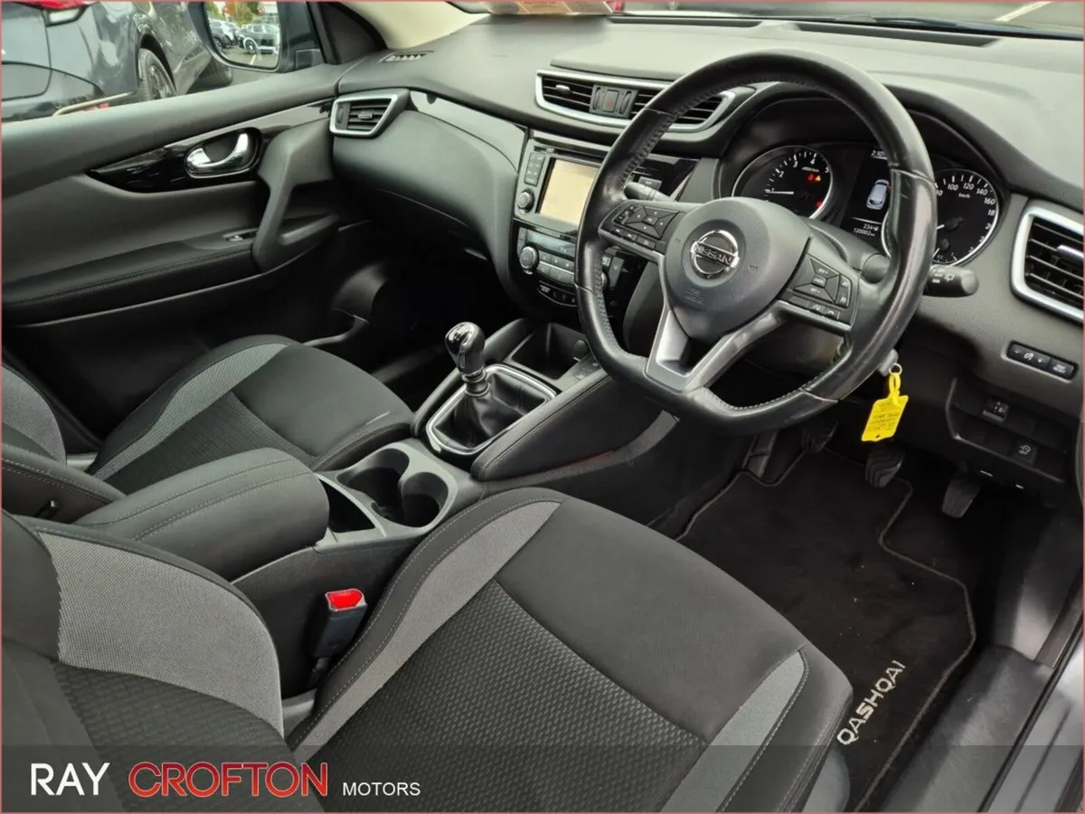 Nissan Qashqai 1.2 PET SV - Image 2
