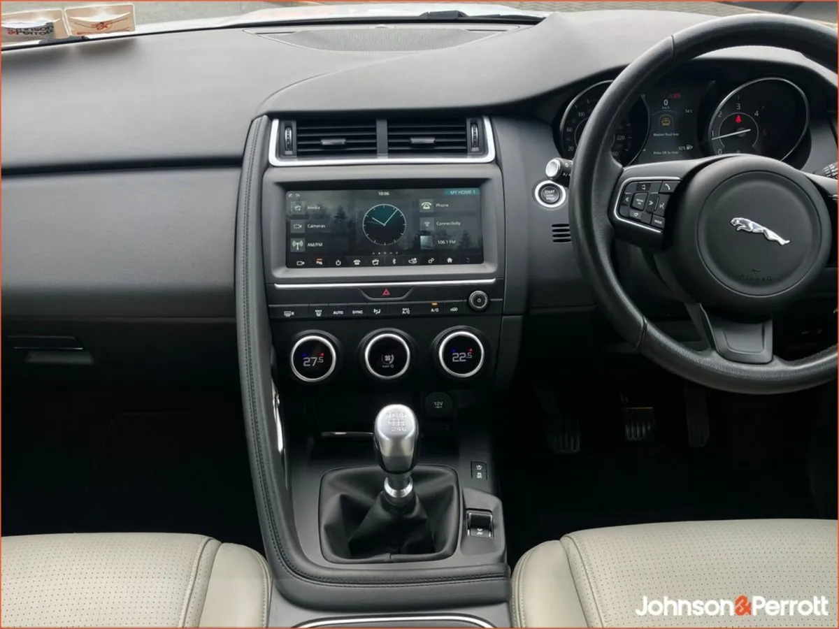 Jaguar E-Pace 2.0D I4 150 PS FWD Manual Standard - Image 4
