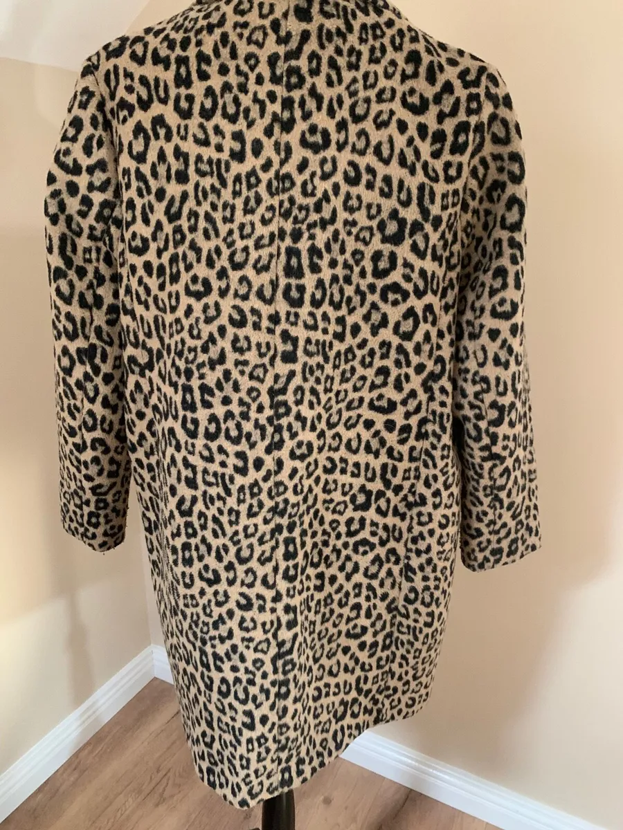 Ladies Leopard Print Coat - Image 2