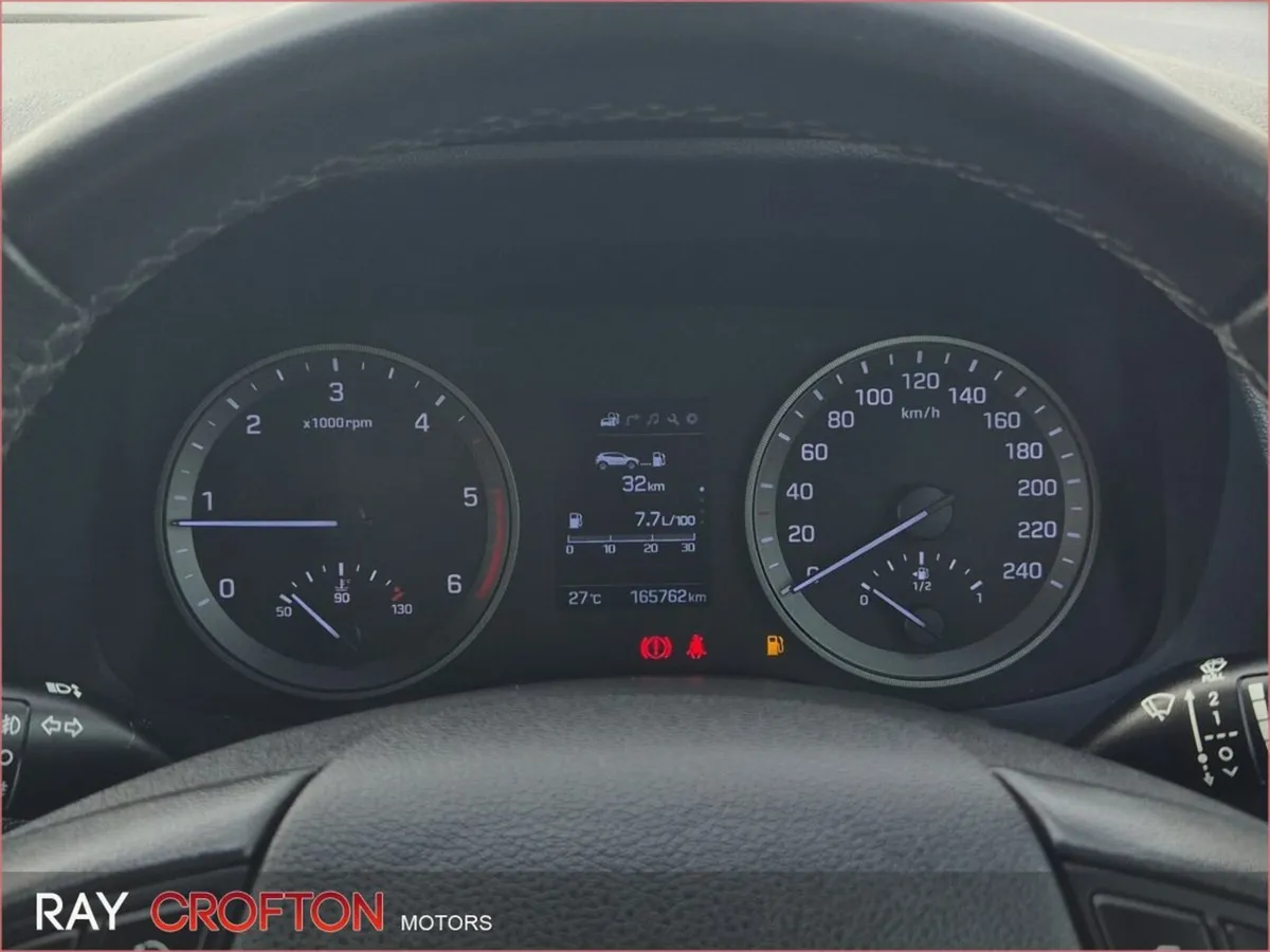 Hyundai Tucson 1.7 D Executive SE - Image 4