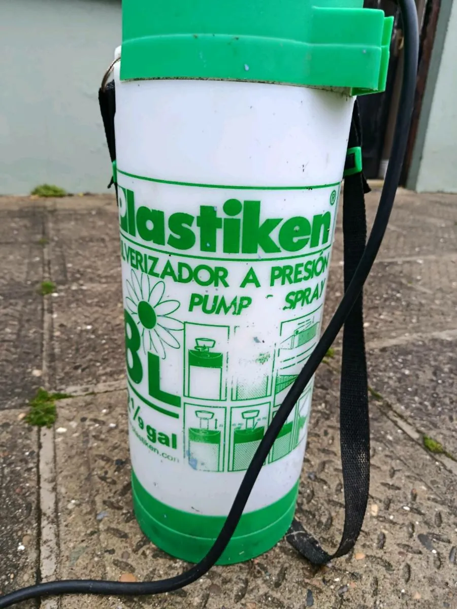 Pressurised water pump sprayer - Image 2