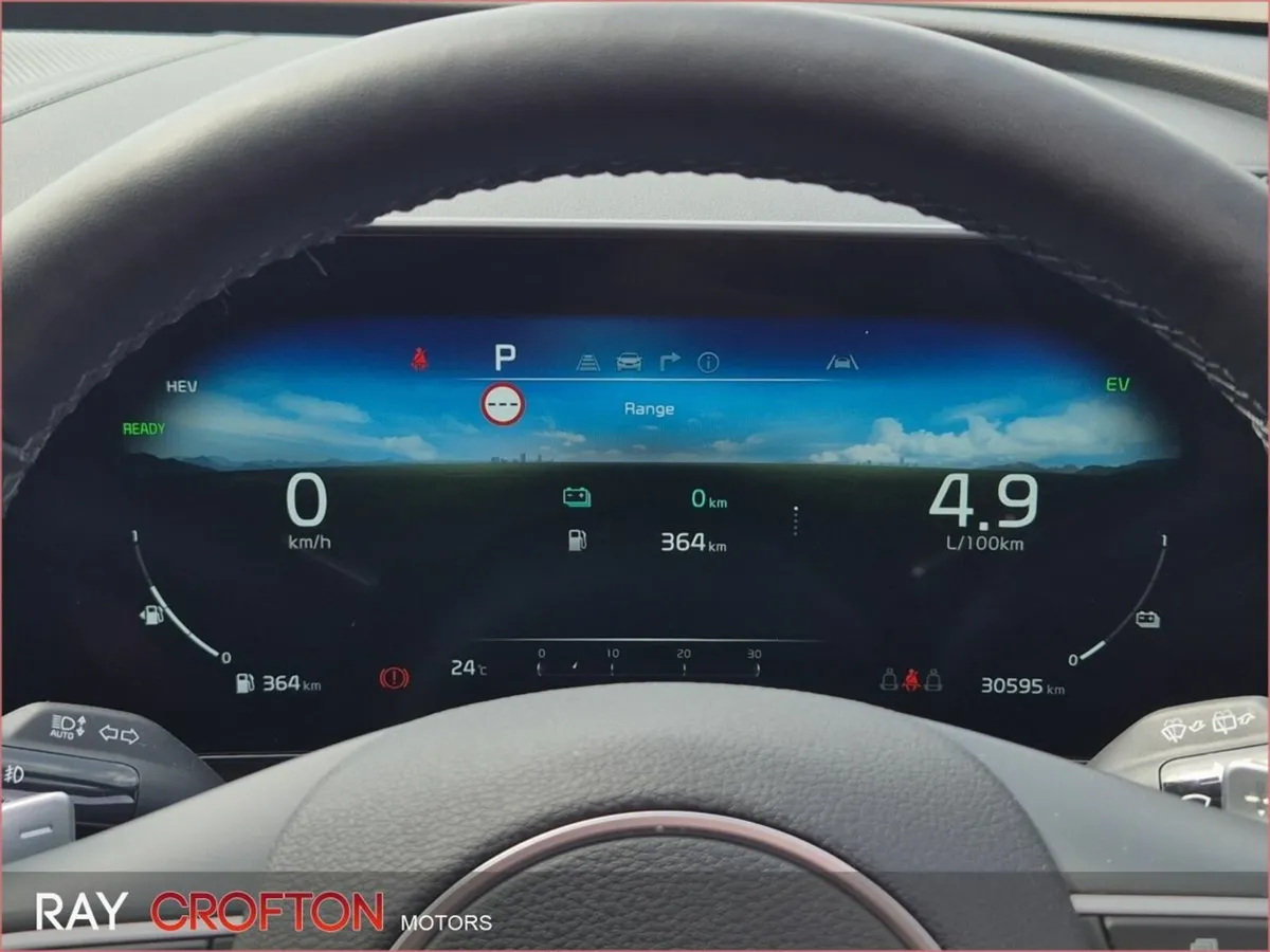 Kia Sportage Anniversary Edition Plug-in Hybrid - Image 4