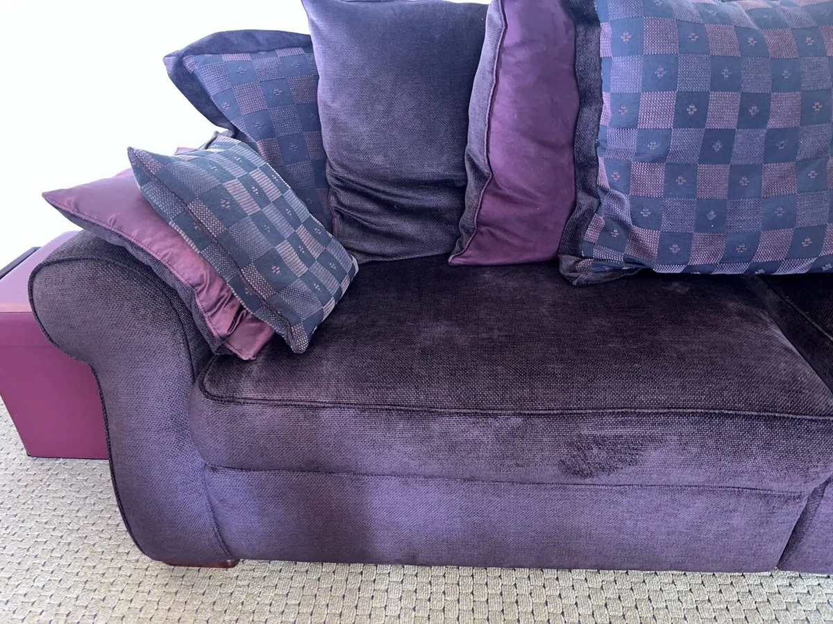 Lovely Pillow Back 4 Seater Sofa and Accessories - Image 3