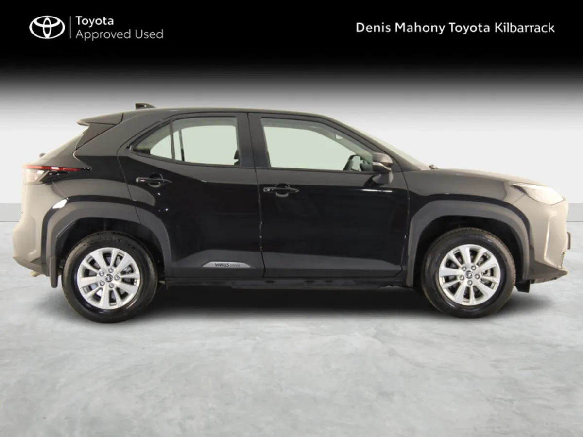 Toyota Yaris Cross YARIS CROSS LUNA - Image 3