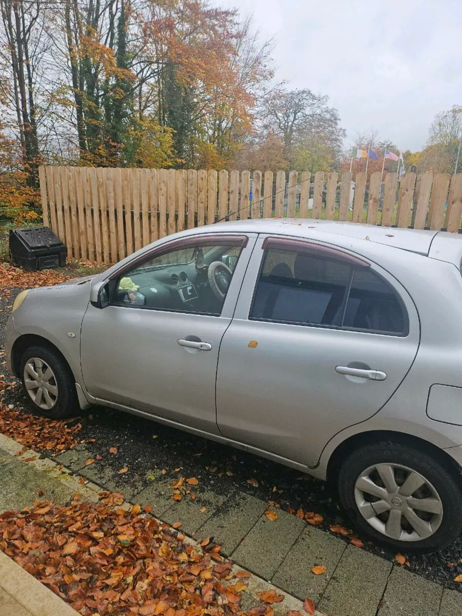 Automatic Nissan March 2011 - Image 2