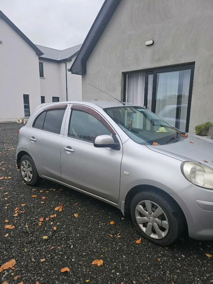 Automatic Nissan March 2011 - Image 3