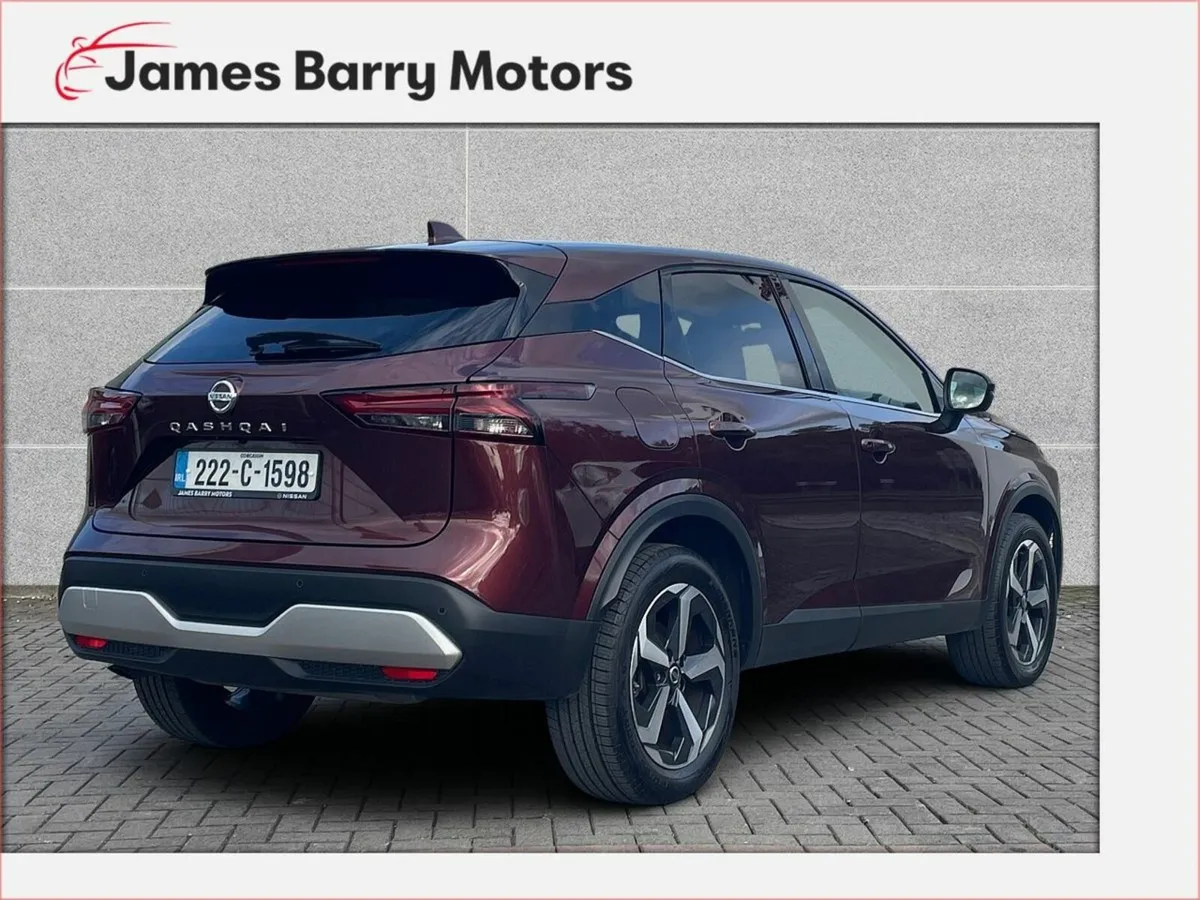 Nissan Qashqai 1.3 PET MILD HYBRID SV PREMIUM - Image 4