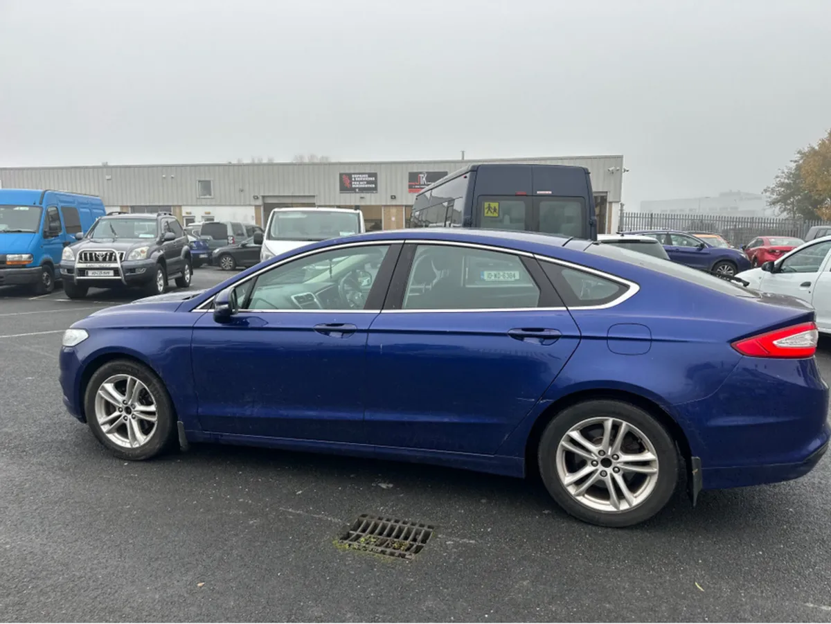 Ford Mondeo ZETEC 5DR 1.5 TDCI 120PS 4DR - Image 2