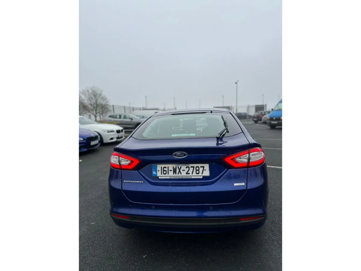 Ford Mondeo ZETEC 5DR 1.5 TDCI 120PS 4DR - Image 3