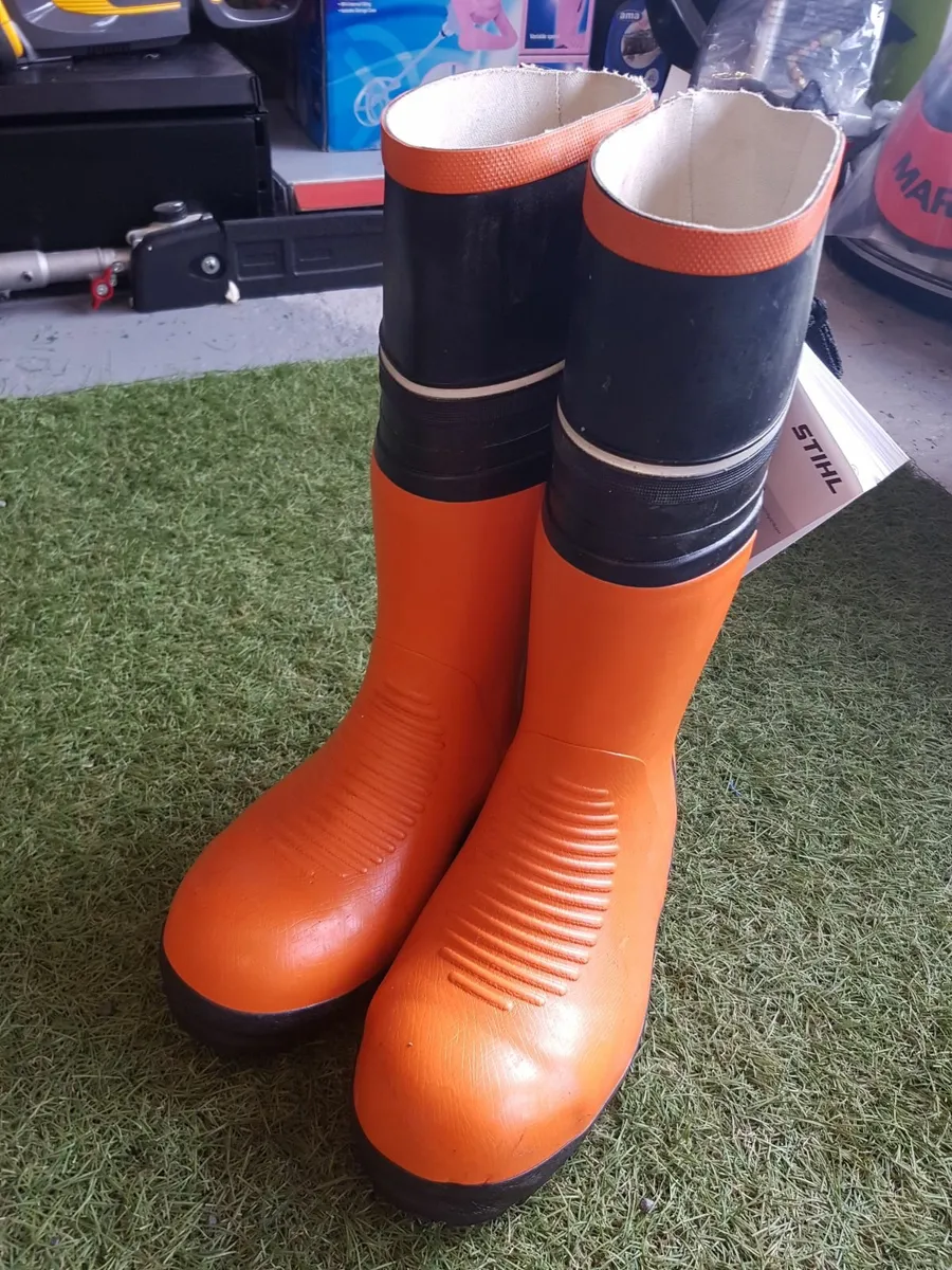 STIHL RUBBER CHAINSAW BOOTS - FOR SALE