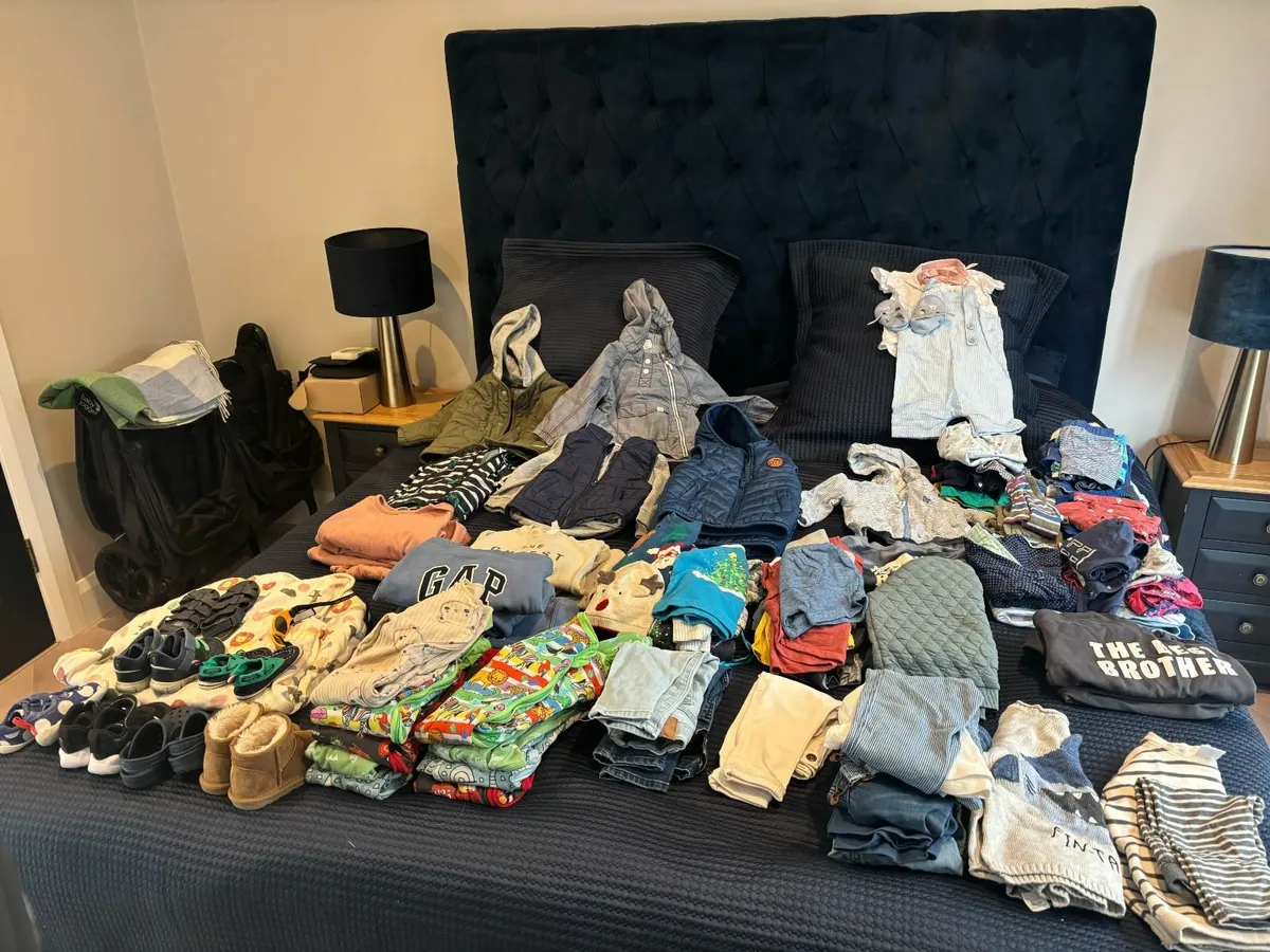 Huge pile of boys 12-18 months baby clothes - Image 3
