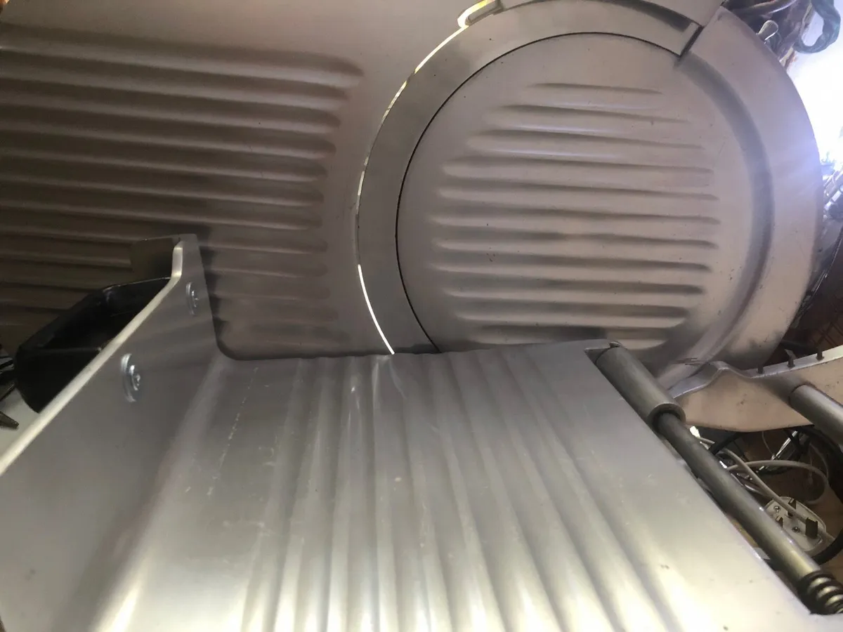Commercial Meat Slicer - Image 3