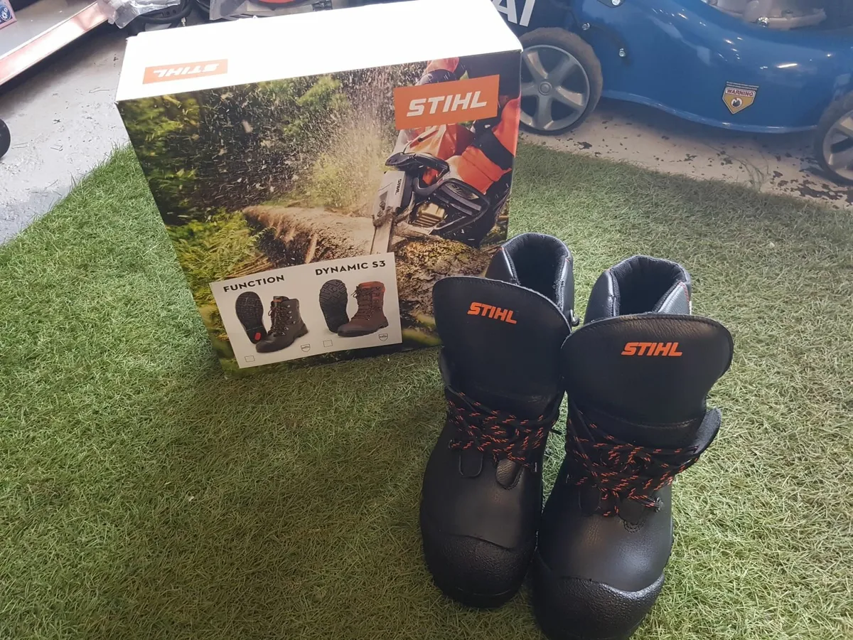 STIHL LEATHER CHAINSAW BOOTS - FOR SALE