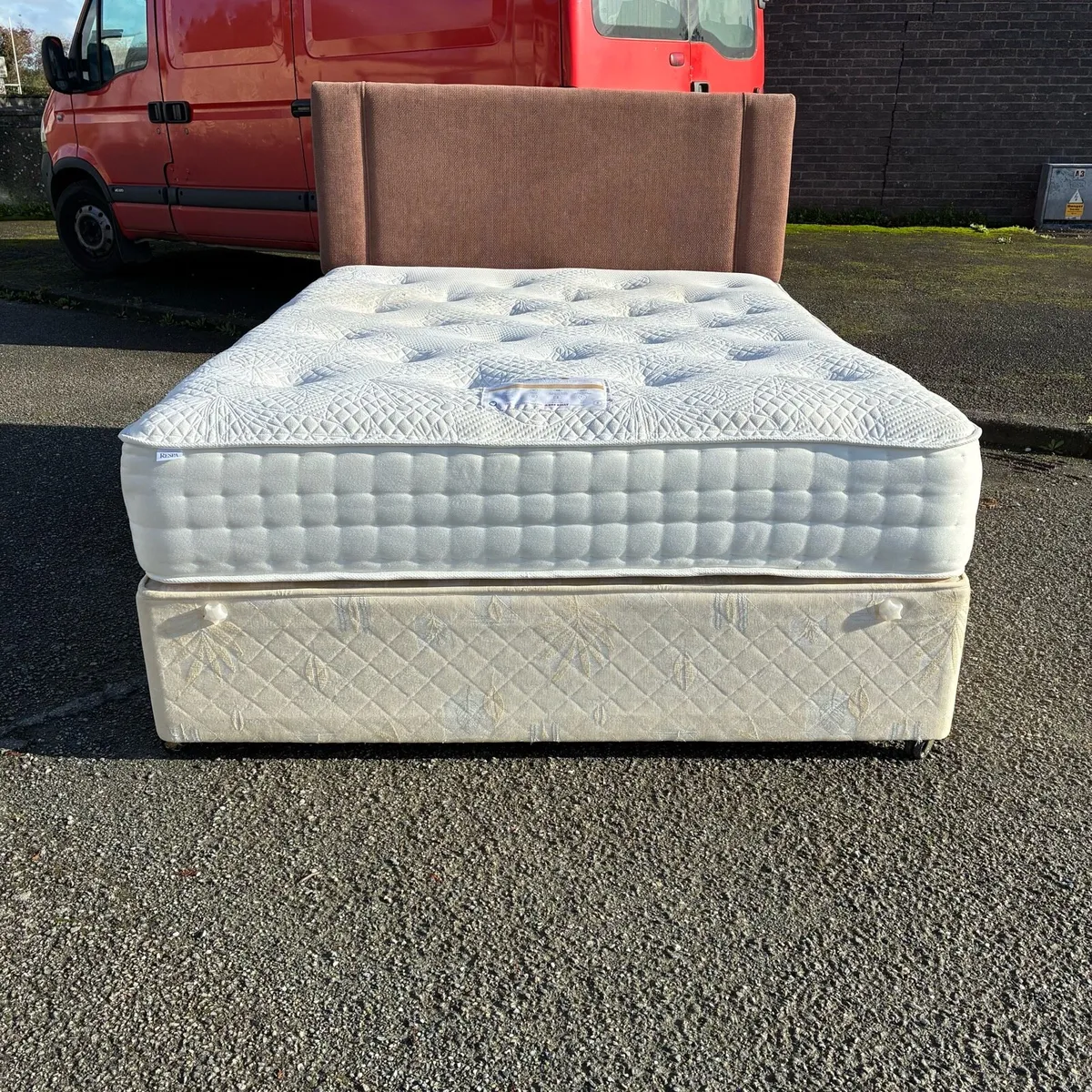 5ft King bed 4 large drawers & 13” respa Mattress - Image 2