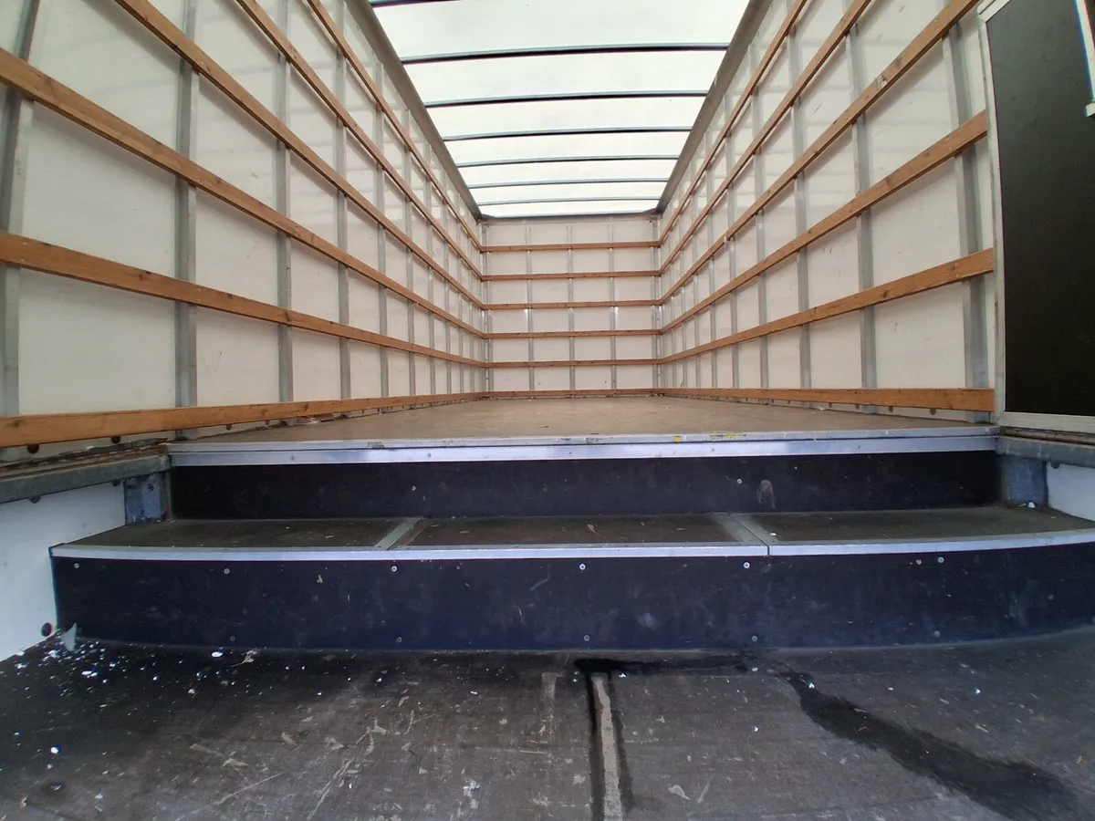 2018 Iveco eurocargo 75/160 SA  drop well furni - Image 3