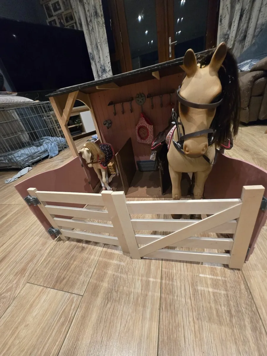 Our Generation Stables & Accessories & Horses - Image 1